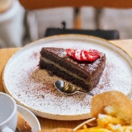 Imagine produs Tort de ciocolata cu fistic.